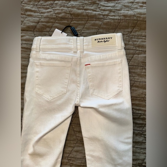 ⭐️NEW⭐️ Burberry Kids Straight leg jeans. Sz 4 - Picture 4 of 12